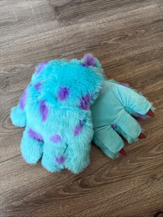 Disney Other - DisneyParks Monsters Inc Sulley plush claw gloves